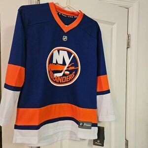 *** New York Islanders NHL Fanatics Jersey*** New With Tag